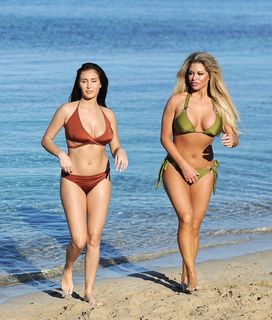 Bianca Gascoigne feet photo 1
