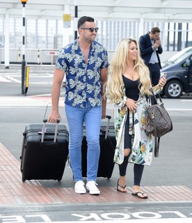 Bianca Gascoigne feet photo 20