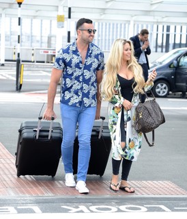 Bianca Gascoigne feet photo 18