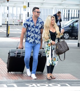 Bianca Gascoigne feet photo 17