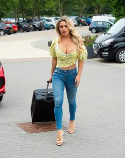 Bianca Gascoigne feet photo 2