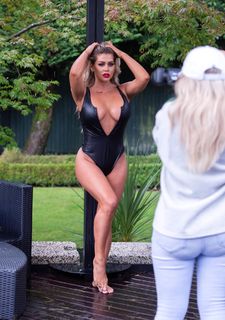 Bianca Gascoigne feet photo 16