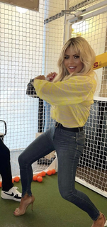 Bianca Gascoigne feet photo 3