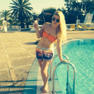 Bianca Heinicke feet photo thumbnail
