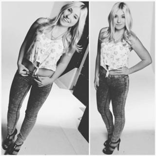 Bianca Heinicke feet photo thumbnail