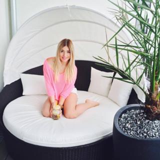 Bianca Heinicke feet photo thumbnail