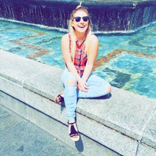 Bianca Heinicke feet photo thumbnail