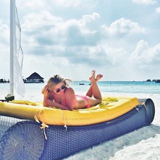 Bianca Heinicke feet photo thumbnail