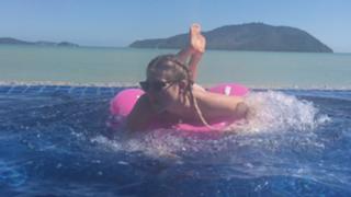 Bianca Heinicke feet photo thumbnail