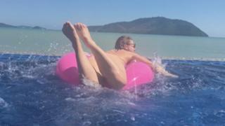 Bianca Heinicke feet photo thumbnail