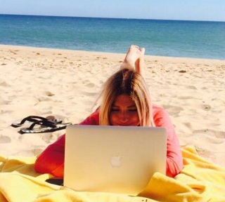 Bianca Heinicke feet photo thumbnail