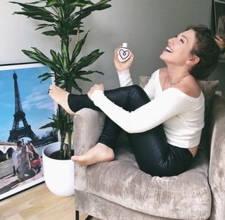 Bianca Heinicke feet photo thumbnail