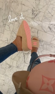 Bianca Heinicke feet photo thumbnail