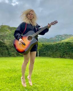 Bianca Jhordão feet photo 17