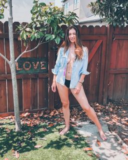 Bianca Kajlich feet photo thumbnail