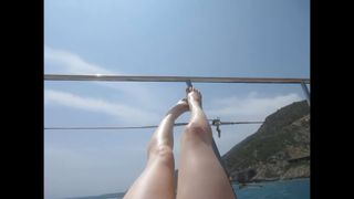 Billie Eilish feet photo thumbnail