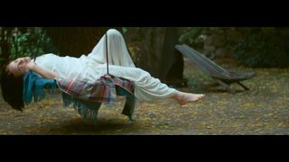 Billie Eilish feet photo thumbnail