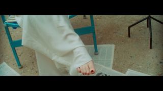 Billie Eilish feet photo thumbnail