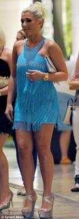 Billie Faiers feet photo thumbnail