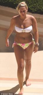 Billie Faiers feet photo thumbnail