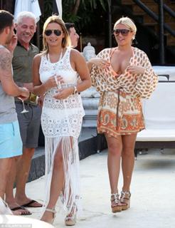 Billie Faiers feet photo thumbnail