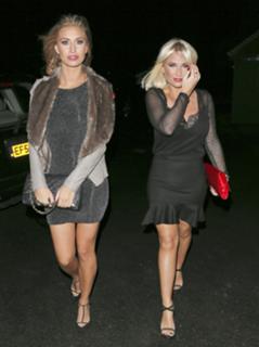 Billie Faiers feet photo thumbnail