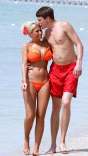 Billie Faiers feet photo thumbnail