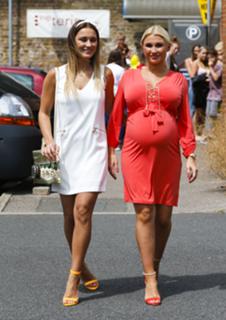 Billie Faiers feet photo thumbnail