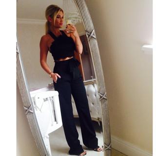 Billie Faiers feet photo thumbnail