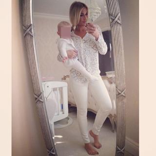 Billie Faiers feet photo thumbnail