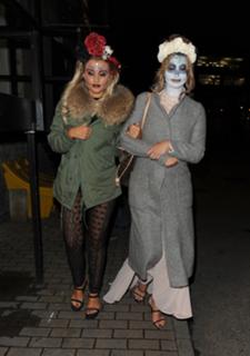 Billie Faiers feet photo thumbnail