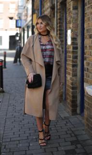 Billie Faiers feet photo thumbnail