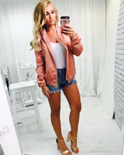Billie Faiers feet photo thumbnail