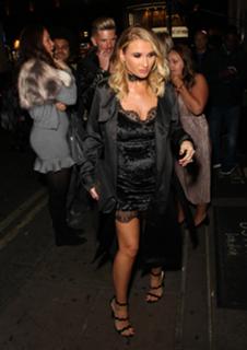 Billie Faiers feet photo thumbnail