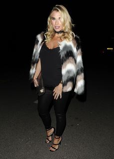 Billie Faiers feet photo thumbnail
