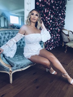 Billie Faiers feet photo thumbnail
