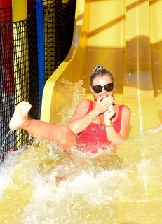 Billie Faiers feet photo thumbnail