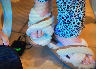 Billie Faiers feet photo thumbnail