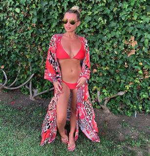 Billie Faiers feet photo thumbnail