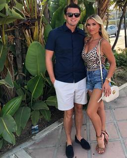 Billie Faiers feet photo thumbnail