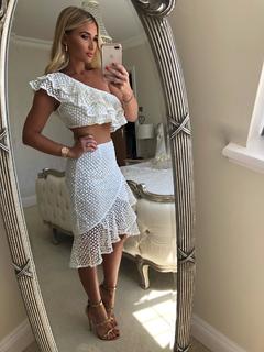 Billie Faiers feet photo 5