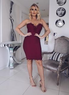 Billie Faiers feet photo 2