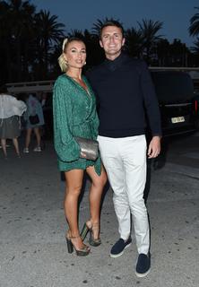 Billie Faiers feet photo thumbnail