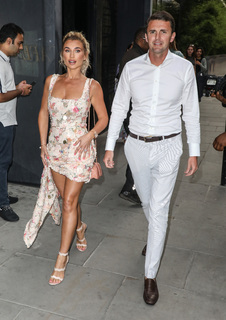Billie Faiers feet photo thumbnail