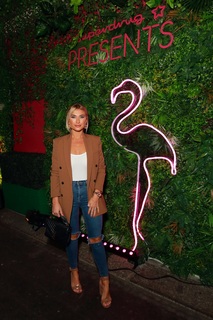 Billie Faiers feet photo thumbnail