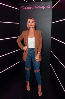 Billie Faiers feet photo thumbnail