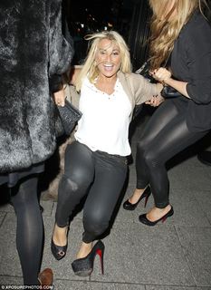 Billie Faiers feet photo thumbnail