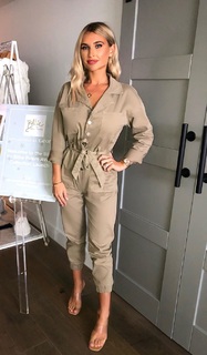 Billie Faiers feet photo thumbnail