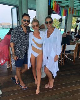 Billie Faiers feet photo thumbnail