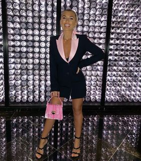 Billie Faiers feet photo thumbnail